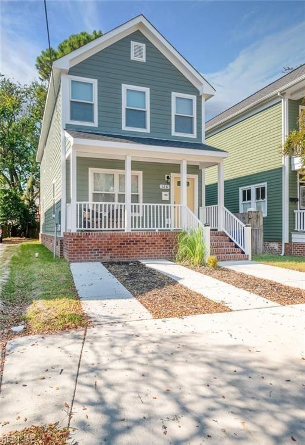 Photo of 126 RIVERVIEW Avenue, Portsmouth, VA 23704 (MLS # 10623978)