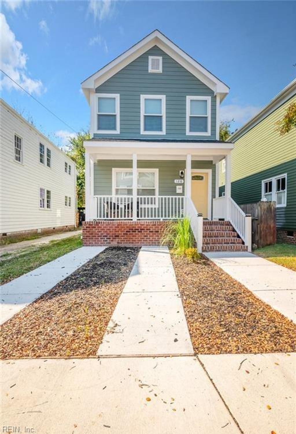 Photo of 126 RIVERVIEW Avenue, Portsmouth, VA 23704 (MLS # 10623978)