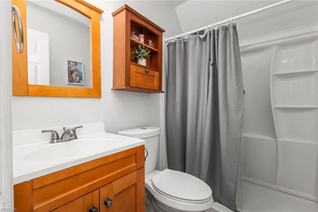 Virginia Beach, Virginia 23452, United States, 3 Bedrooms Bedrooms, ,2 BathroomsBathrooms,Residential,Active,173231