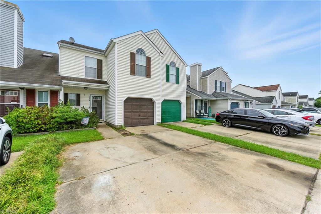 150 E Wexford DR