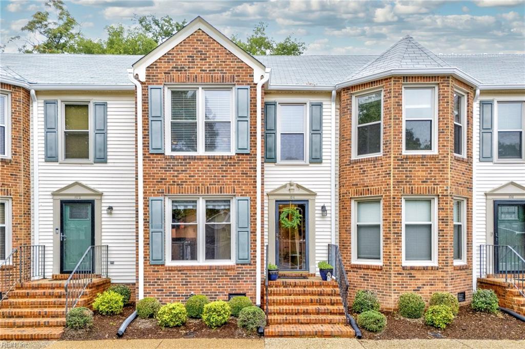 104 River Point DR