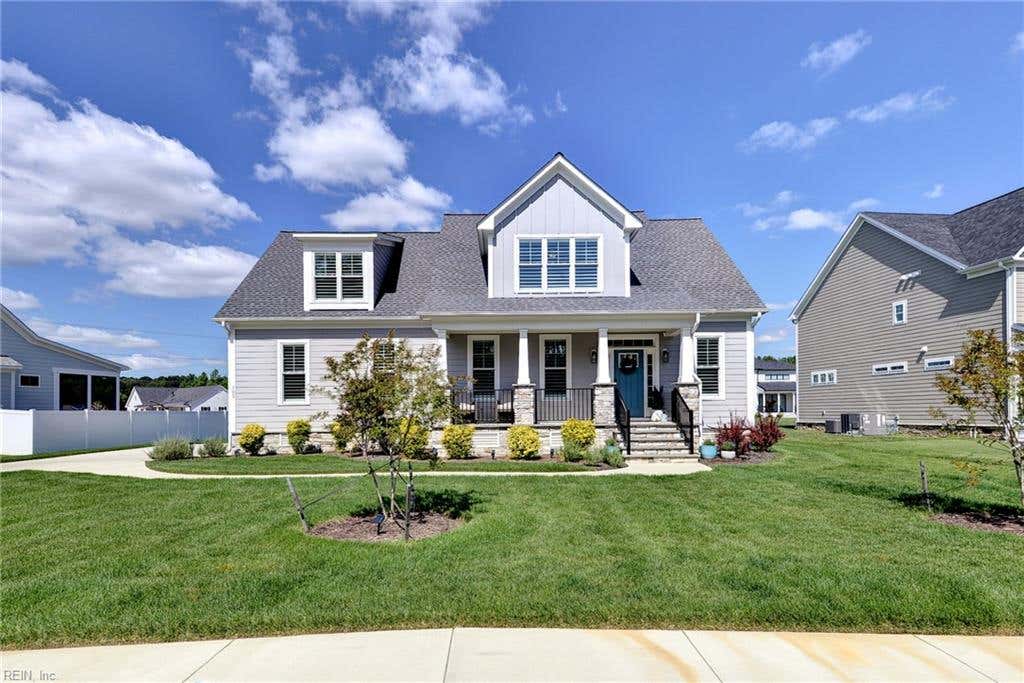 Photo of 105 Goffigans Trace TRCE, Yorktown, VA 23693 (MLS # 10635510)