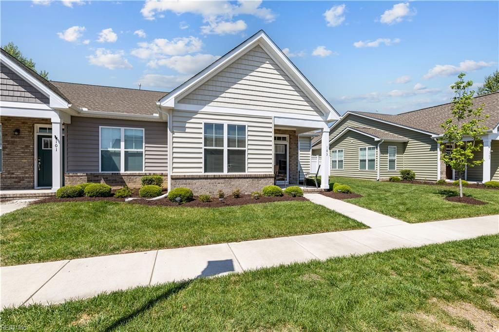 Photo of 103 Cathedral Street, Smithfield, VA 23430 (MLS # 10630848)