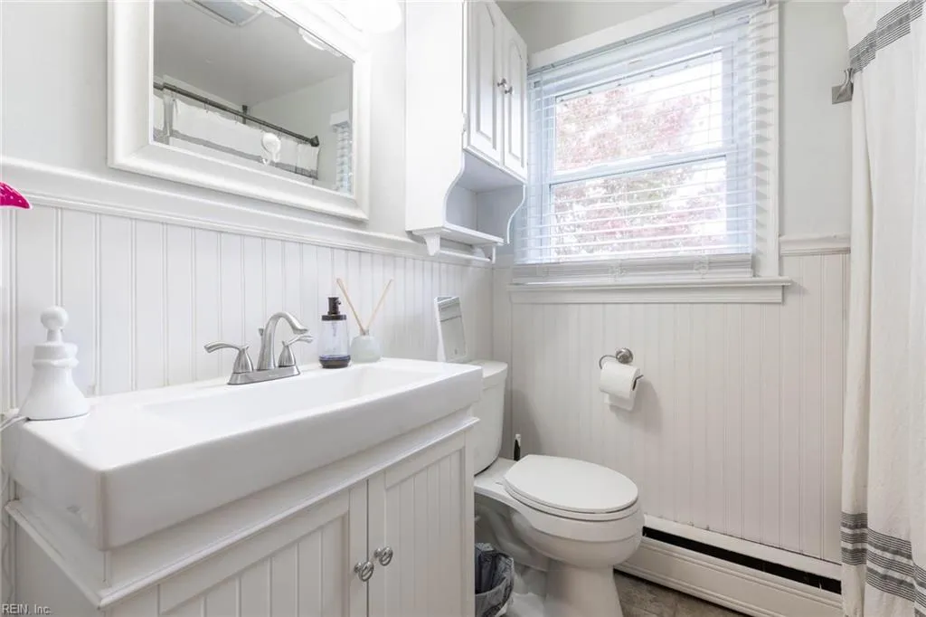 Norfolk, Virginia 23518, United States, 4 Bedrooms Bedrooms, ,2 BathroomsBathrooms,Residential,Pending,19644