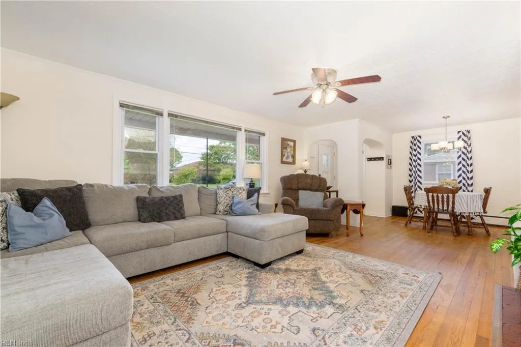 Norfolk, Virginia 23518, United States, 4 Bedrooms Bedrooms, ,2 BathroomsBathrooms,Residential,Pending,19644