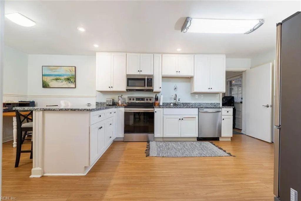 Norfolk, Virginia 23518, United States, 4 Bedrooms Bedrooms, ,2 BathroomsBathrooms,Residential,Pending,19644