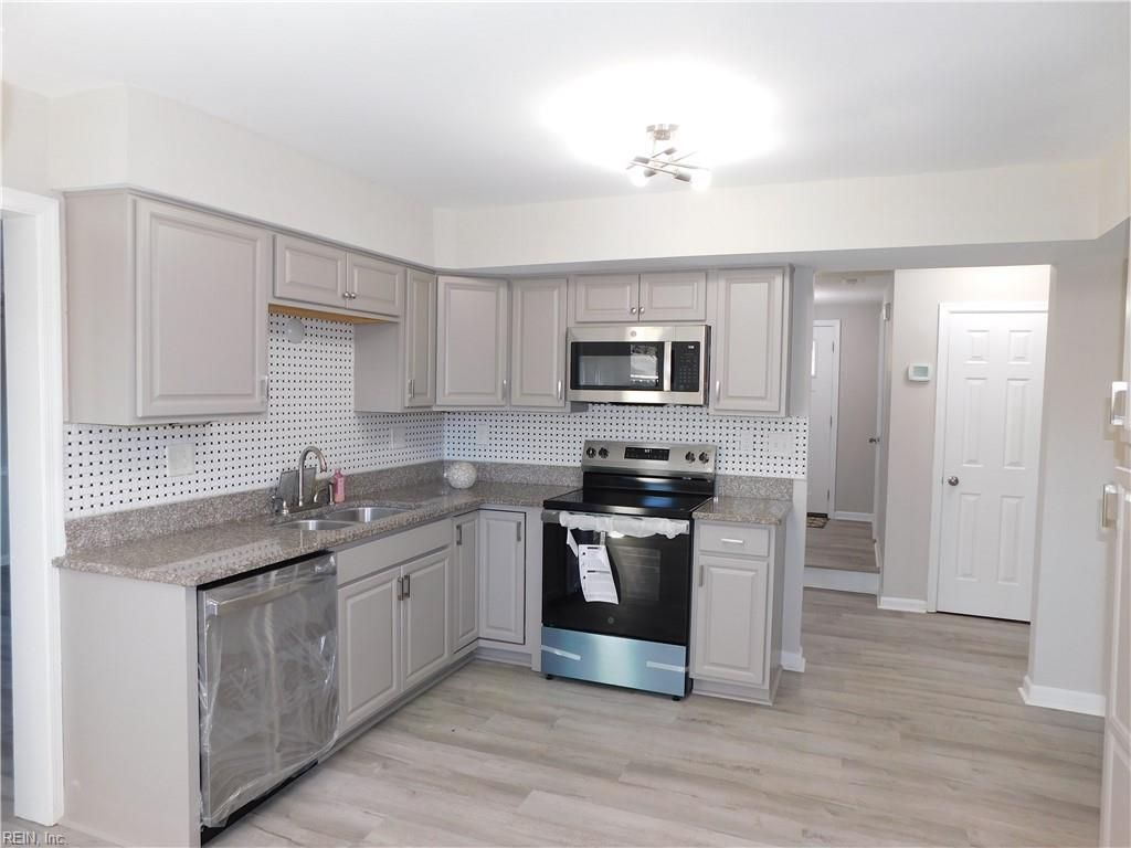 Photo of 1725 star lake Drive, Virginia Beach, VA 23453 (MLS # 10614375)