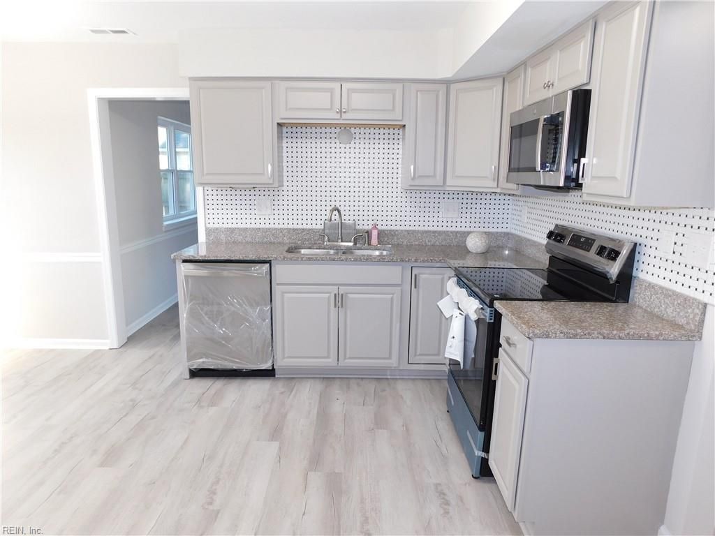 Photo of 1725 star lake Drive, Virginia Beach, VA 23453 (MLS # 10614375)