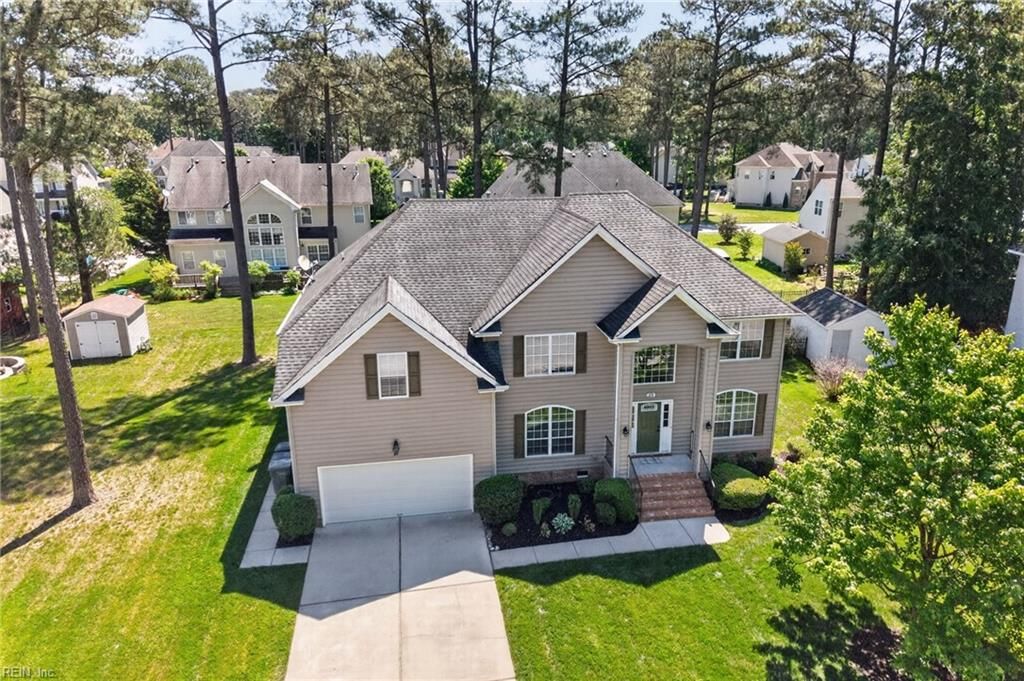 Photo of 304 Wellington Circle, Smithfield, VA 23430 (MLS # 10634177)
