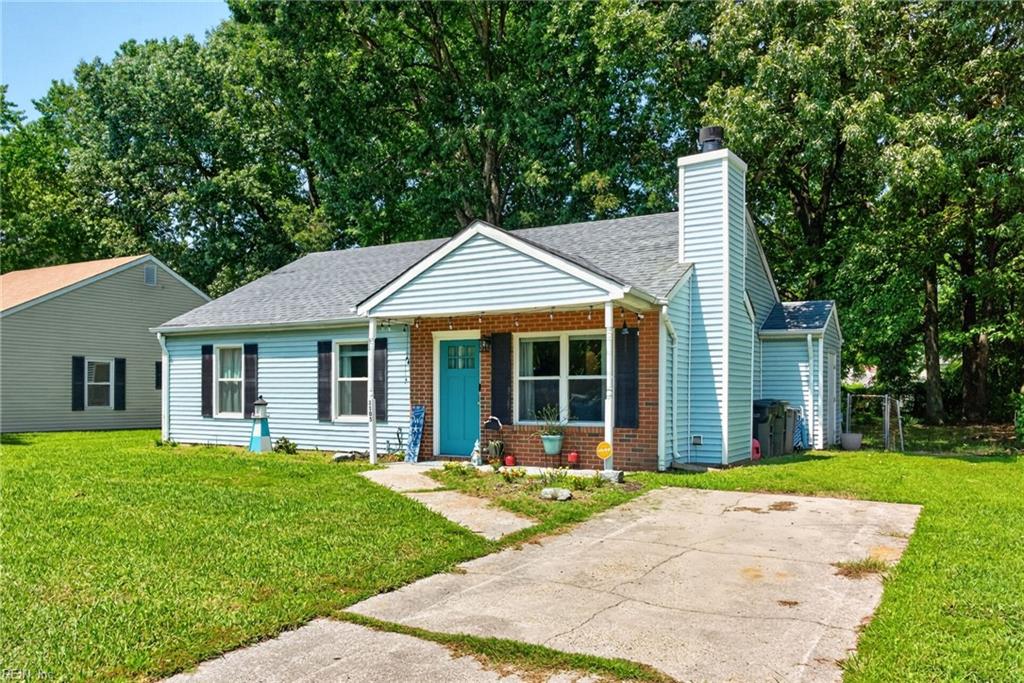 Photo of 1105 Gloucester Street, Hampton, VA 23661 (MLS # 10650776)