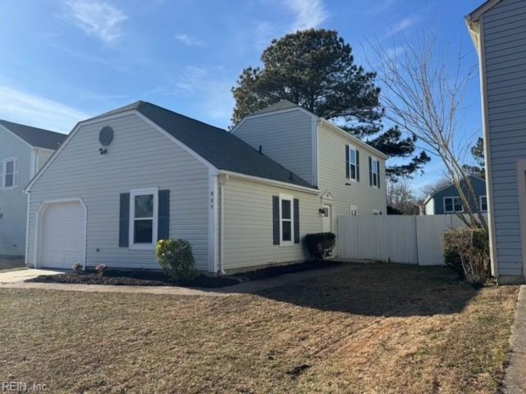 Photo of 809 Chimney Hill Parkway, Virginia Beach, VA 23462 (MLS # 10618439)