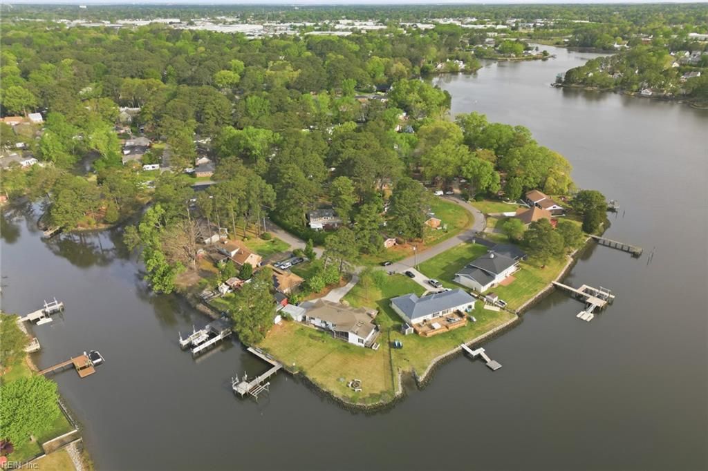 Photo of 801 Fontaine Avenue, Norfolk, VA 23502 (MLS # 10628659)