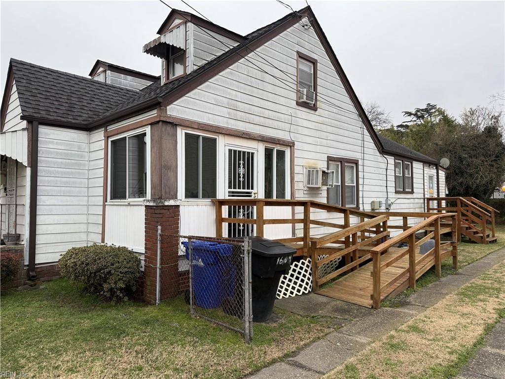 Photo of 1604 Richmond Avenue, Portsmouth, VA 23704 (MLS # 10618997)