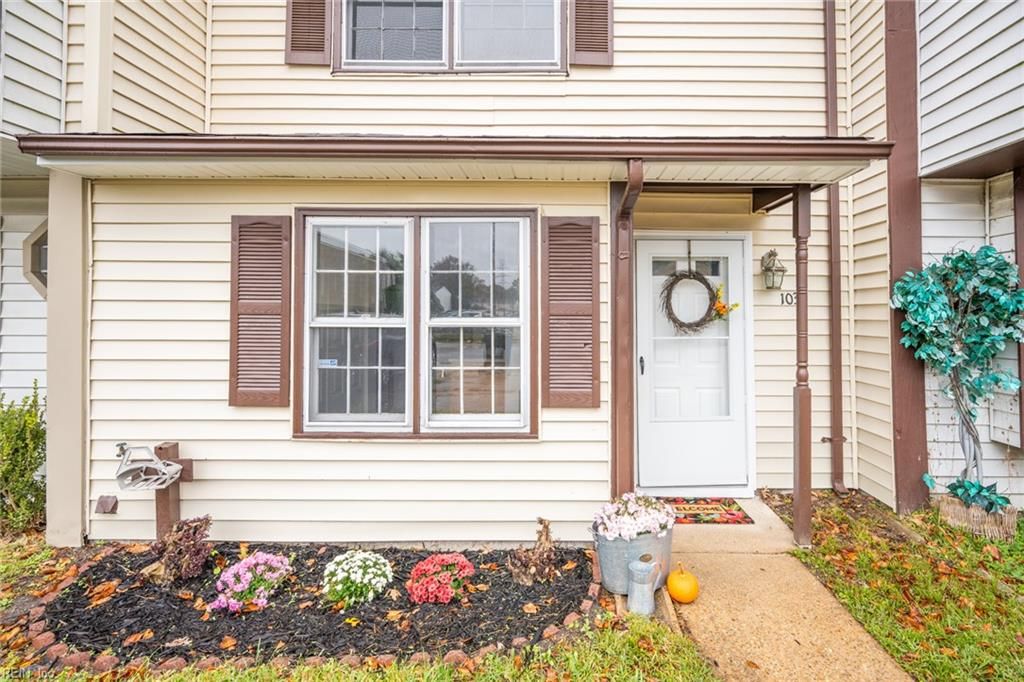 Photo of 1031 Commonwealth Place, Virginia Beach, VA 23464 (MLS # 10607776)