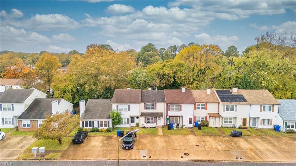 Photo of 1031 Commonwealth Place, Virginia Beach, VA 23464 (MLS # 10607776)