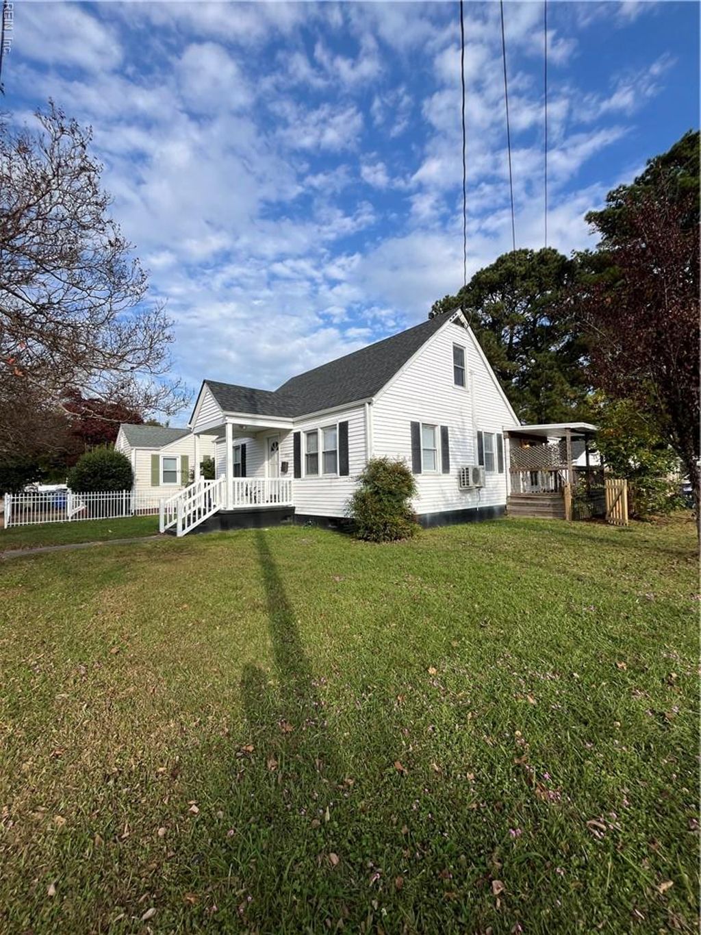 Photo of 2900 Peronne Avenue, Norfolk, VA 23509 (MLS # 10614039)