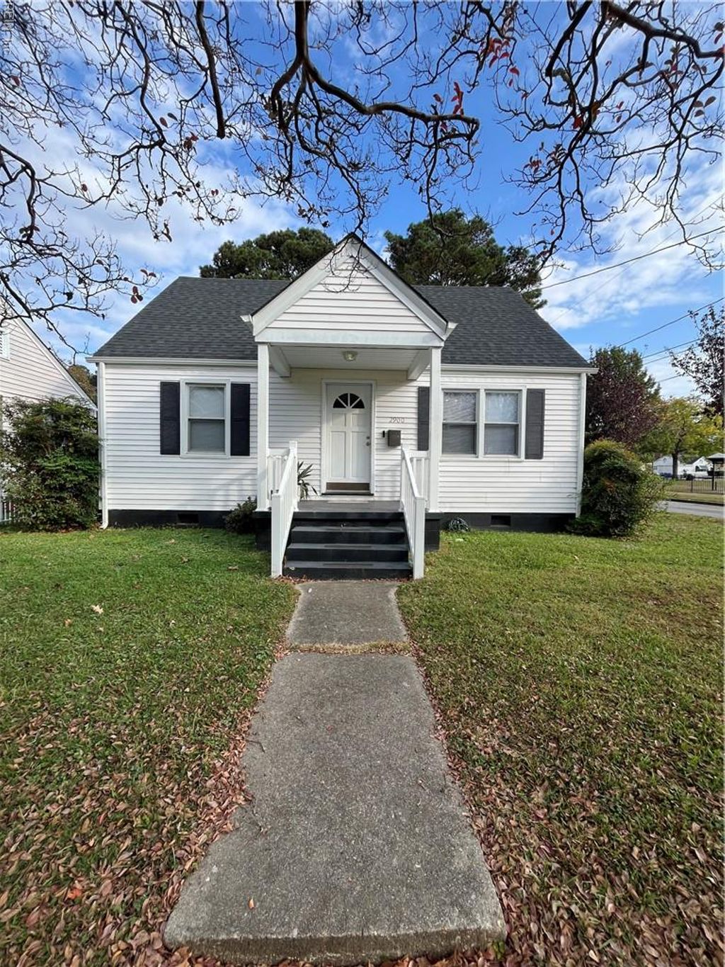 Photo of 2900 Peronne Avenue, Norfolk, VA 23509 (MLS # 10614039)