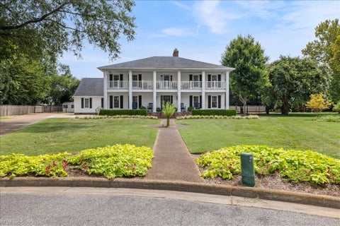 Photo of 1904 Thomas Bishop Court, Virginia Beach, VA 23454 (MLS # 10650718)