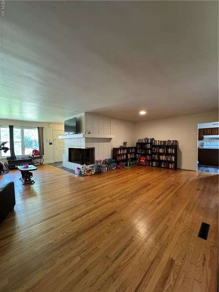 Norfolk, Virginia 23505, United States, 3 Bedrooms Bedrooms, ,2 BathroomsBathrooms,Residential,Active,116783