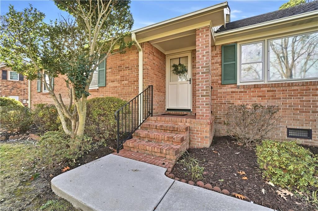 Photo of 625 Pleasant Hall Drive, Virginia Beach, VA 23464 (MLS # 10612828)