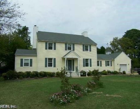 Photo of 15 Elm Avenue, Newport News, VA 23601 (MLS # 10653989)