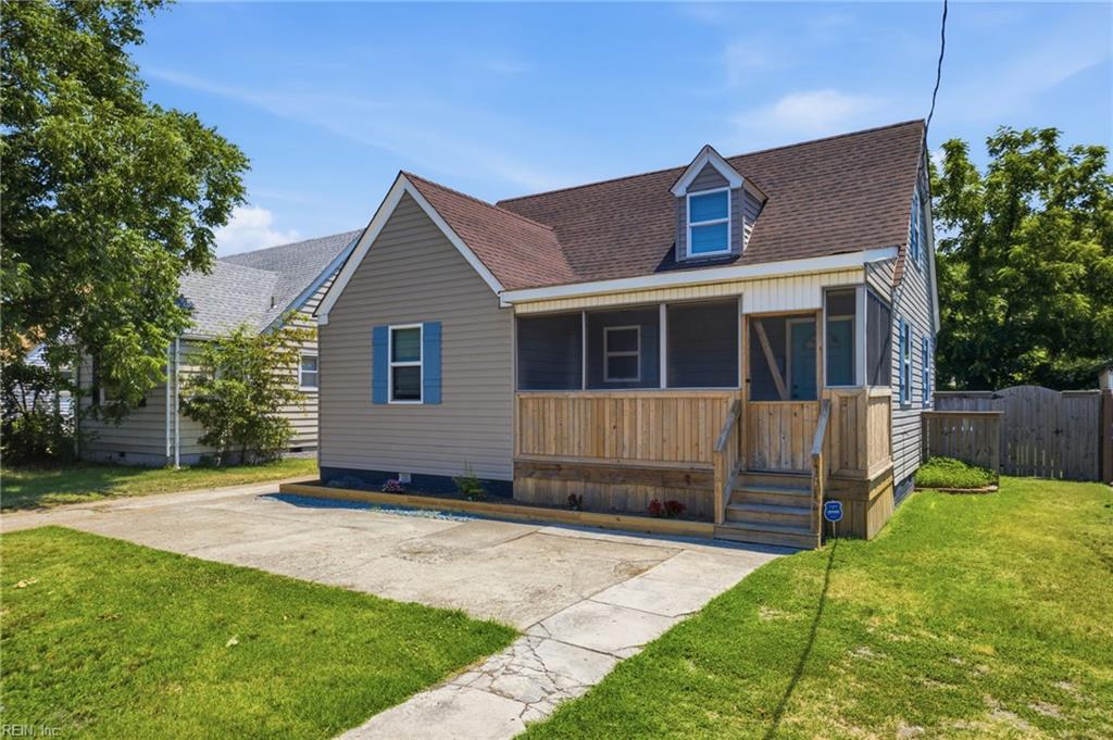 Photo of 2712 Tidewater Drive, Norfolk, VA 23509 (MLS # 10640568)