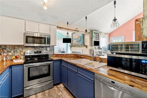 5249 Thatcher WAY Virginia Beach VA 23456