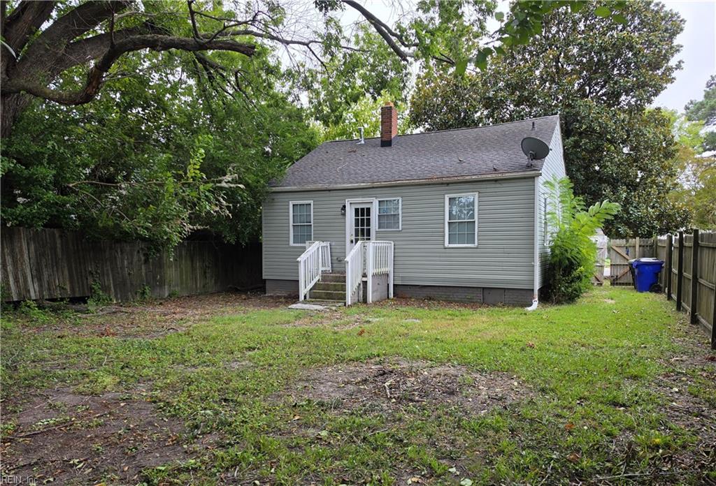 Photo of 2744 Mapleton Avenue, Norfolk, VA 23504 (MLS # 10655221)