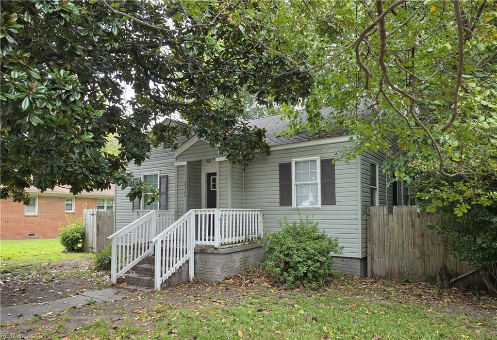 Photo of 2744 Mapleton Avenue, Norfolk, VA 23504 (MLS # 10655221)