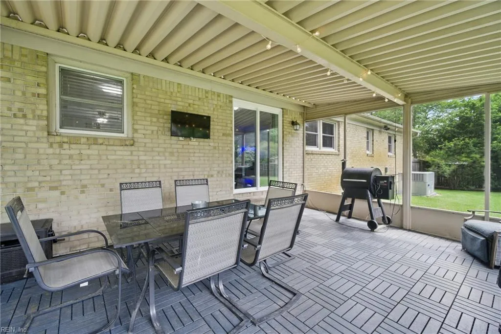 Portsmouth, Virginia 23703, United States, 3 Bedrooms Bedrooms, ,2 BathroomsBathrooms,Residential,Active,136662