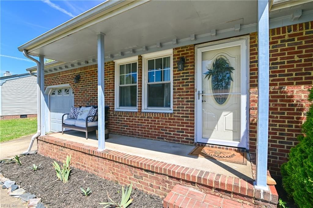 Photo of 932 Bowling Green Trail, Chesapeake, VA 23320 (MLS # 10630691)