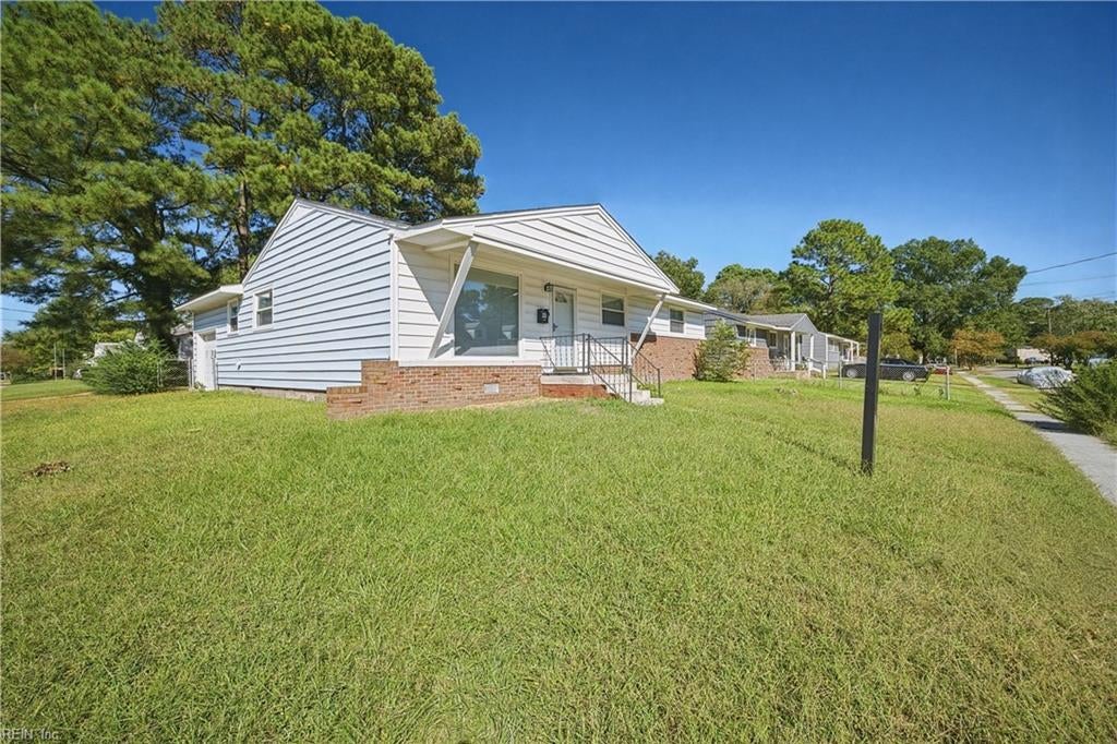 Photo of 4600 Larkin Street, Norfolk, VA 23513 (MLS # 10658018)