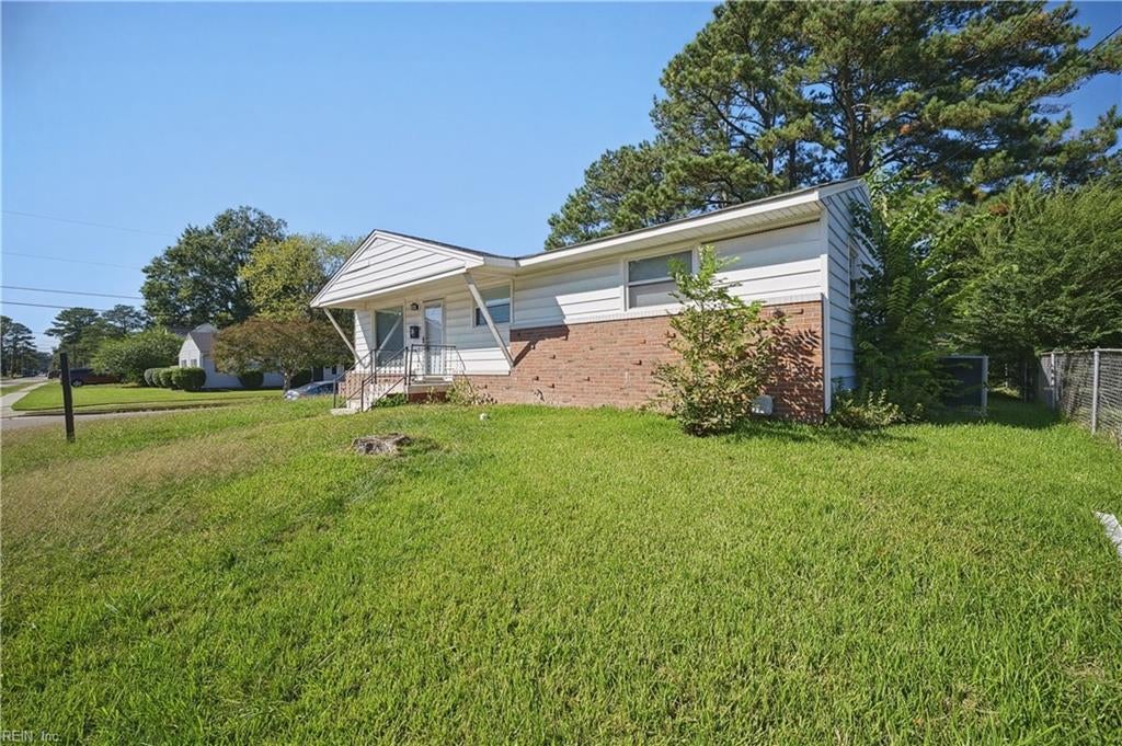 Photo of 4600 Larkin Street, Norfolk, VA 23513 (MLS # 10658018)