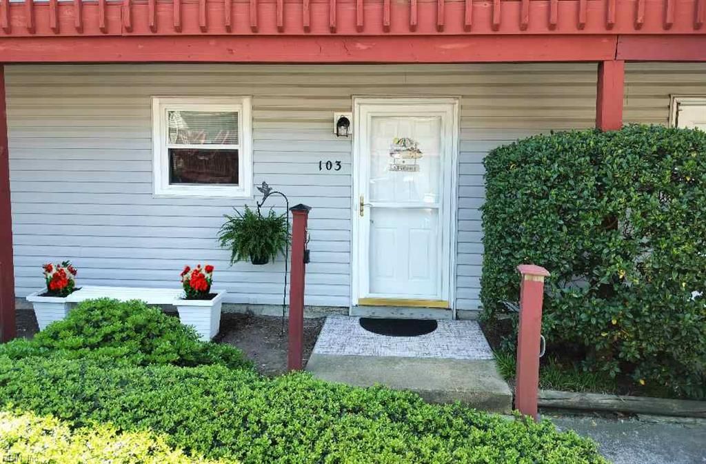 Photo of 500 Barberton Drive #103, Virginia Beach, VA 23451 (MLS # 10631999)