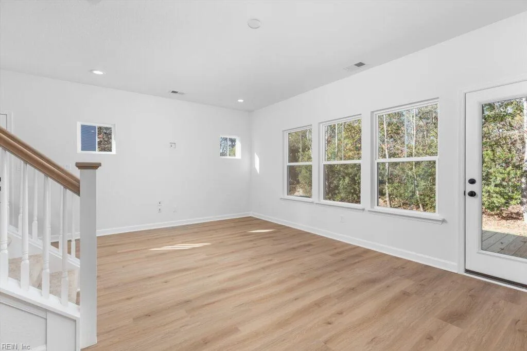 Suffolk, Virginia 23435, United States, 3 Bedrooms Bedrooms, ,3 BathroomsBathrooms,Residential,Active,173350