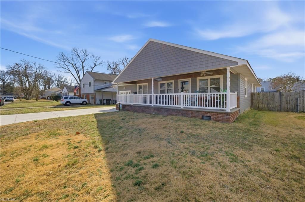 Photo of 29 Lancaster Terrace, Hampton, VA 23666 (MLS # 10635650)