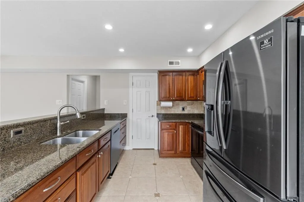 Virginia Beach, Virginia 23456, United States, 4 Bedrooms Bedrooms, ,3 BathroomsBathrooms,Residential,Active,206494