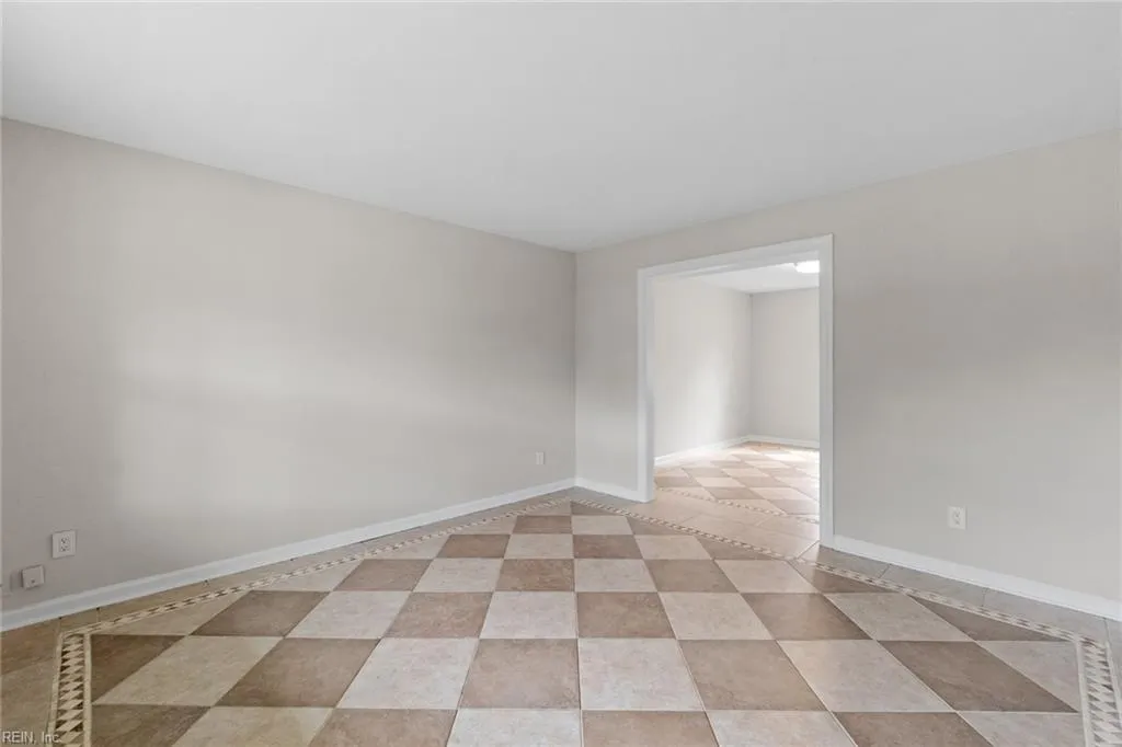 Virginia Beach, Virginia 23456, United States, 4 Bedrooms Bedrooms, ,3 BathroomsBathrooms,Residential,Active,206494