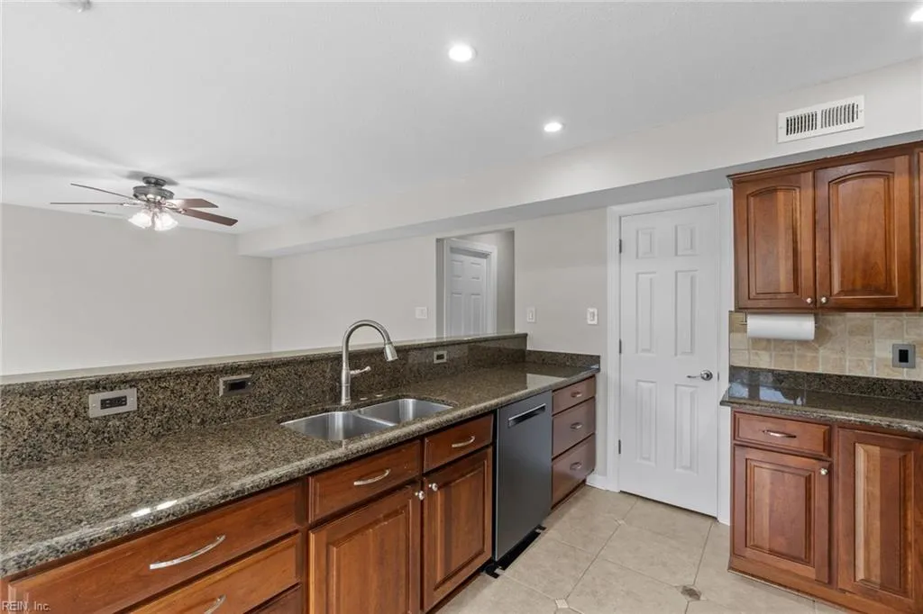 Virginia Beach, Virginia 23456, United States, 4 Bedrooms Bedrooms, ,3 BathroomsBathrooms,Residential,Active,206494