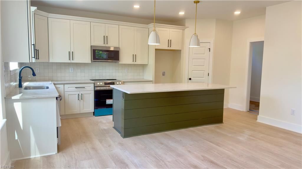 Photo of 1025 Dam Neck Road, Virginia Beach, VA 23454 (MLS # 10612537)