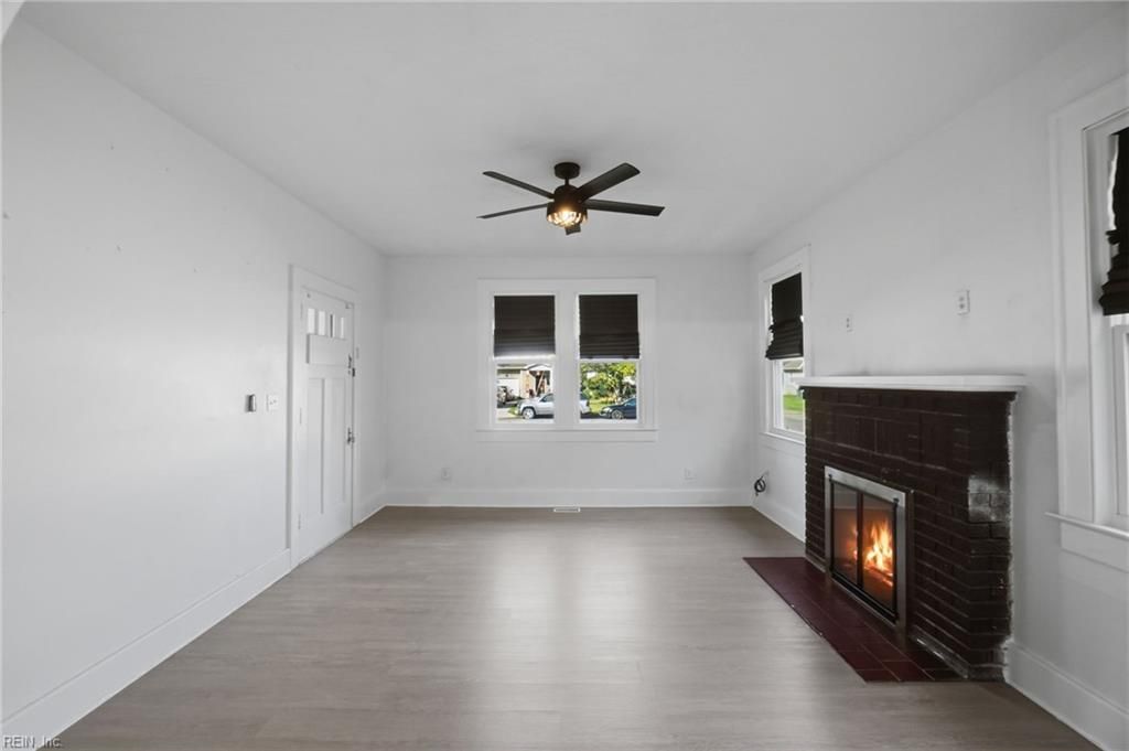 Photo of 118 Cherry Avenue, Hampton, VA 23661 (MLS # 10641373)