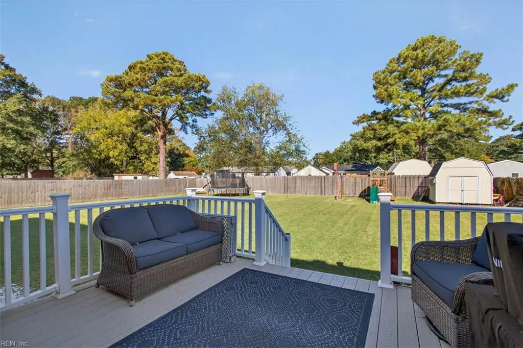 Portsmouth, Virginia 23701, United States, 4 Bedrooms Bedrooms, ,2 BathroomsBathrooms,Residential,Active,233278