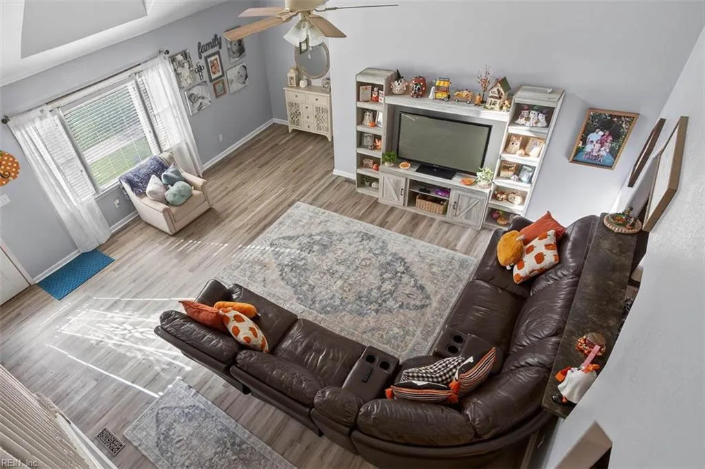 Portsmouth, Virginia 23701, United States, 4 Bedrooms Bedrooms, ,2 BathroomsBathrooms,Residential,Active,233278