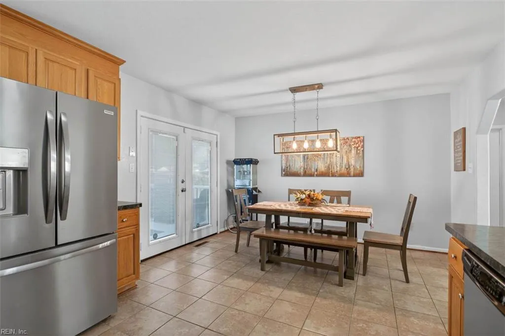 Portsmouth, Virginia 23701, United States, 4 Bedrooms Bedrooms, ,2 BathroomsBathrooms,Residential,Active,233278