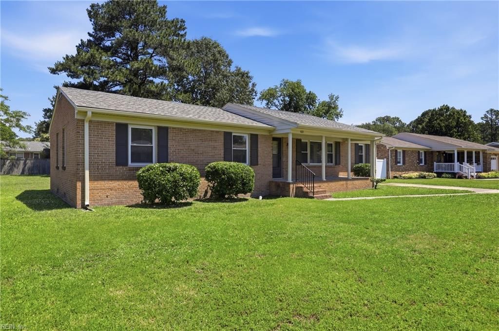 Photo of 4108 Sunnyfields Road, Portsmouth, VA 23703 (MLS # 10637156)