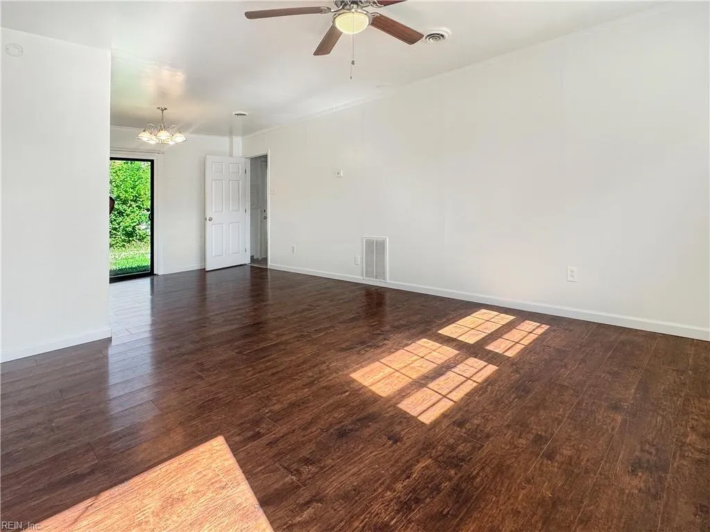 Hampton, Virginia 23663, United States, 3 Bedrooms Bedrooms, ,1 BathroomBathrooms,Residential,Active,155645