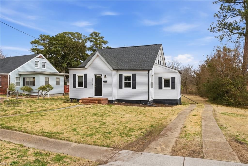 Photo of 2202 Silbert Road, Norfolk, VA 23509 (MLS # 10624128)