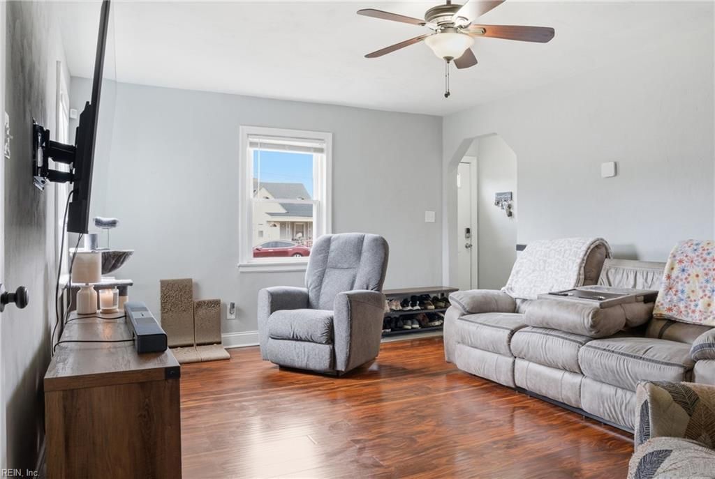 Photo of 2202 Silbert Road, Norfolk, VA 23509 (MLS # 10624128)