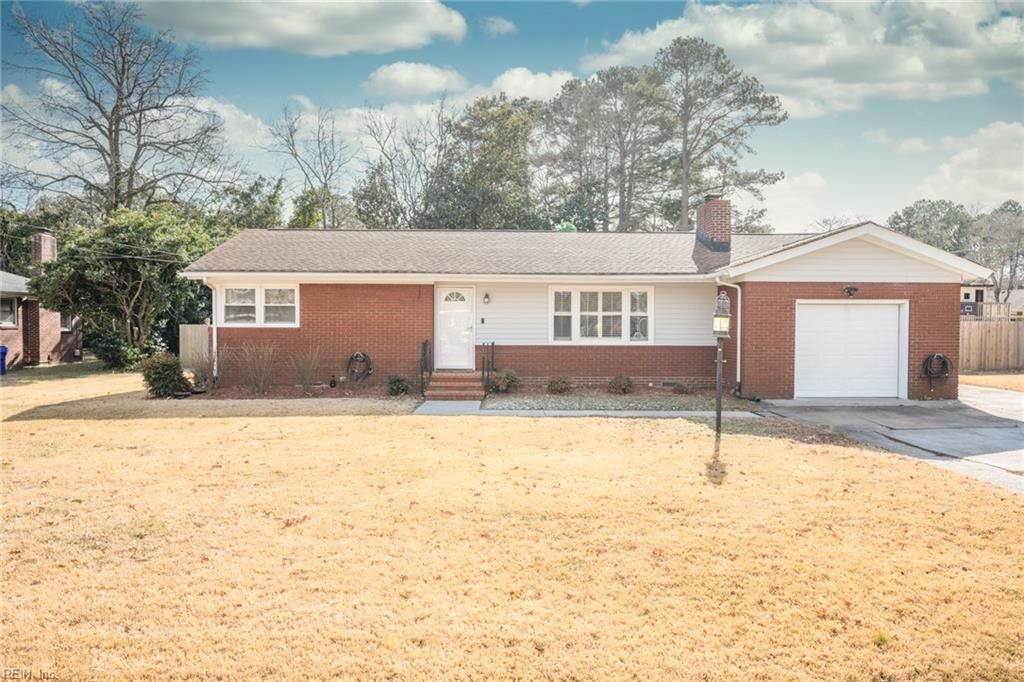 Photo of 4905 Briarwood Lane, Portsmouth, VA 23703 (MLS # 10619709)