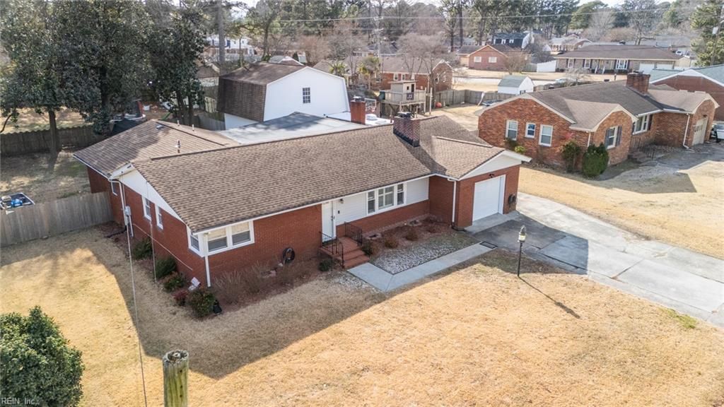 Photo of 4905 Briarwood Lane, Portsmouth, VA 23703 (MLS # 10619709)